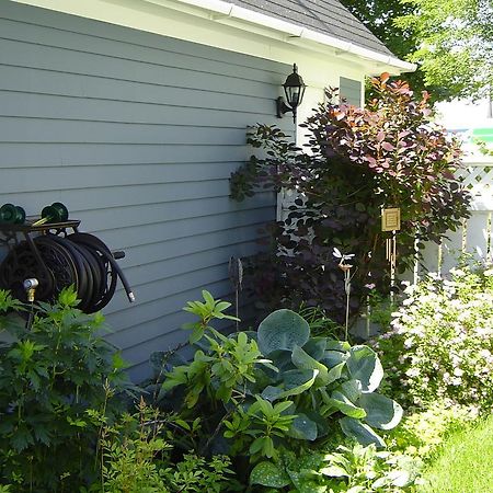 The Colonel'S In Bed And Breakfast Fredericton Exterior foto