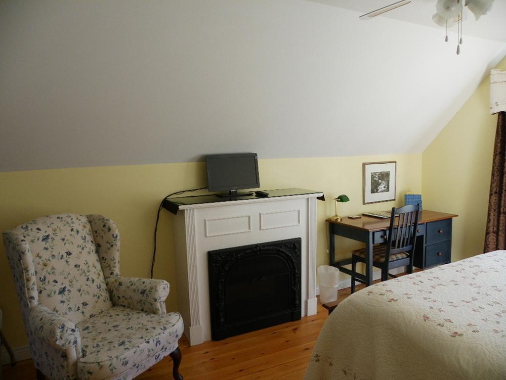 The Colonel'S In Bed And Breakfast Fredericton Quarto foto