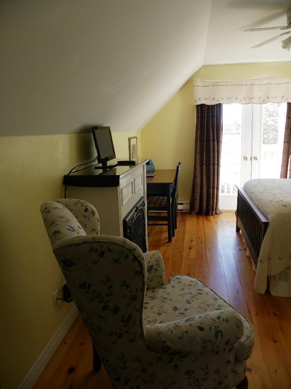 The Colonel'S In Bed And Breakfast Fredericton Quarto foto